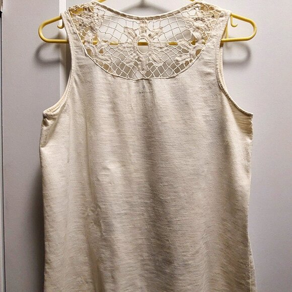 DENVER HAYES Women's Floral/Sequins Crochet Back Yoke Sleeveless Top - Sze Large - Picture 2 of 7